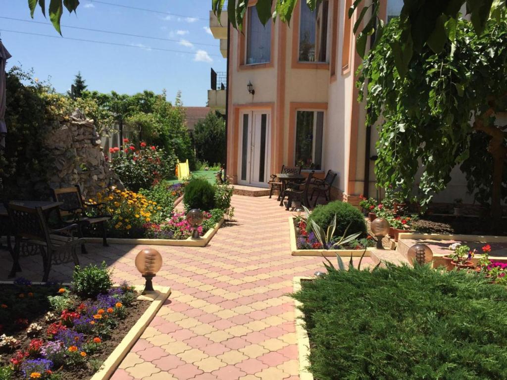 Vila Casa Maria Hotel Костинещи Екстериор снимка